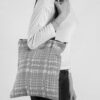 Bolso tote bag mujer de tela reciclada