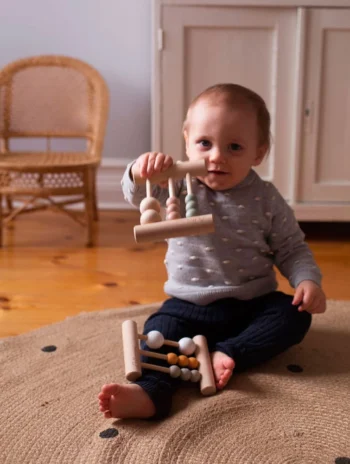 Niño con ábaco