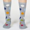 Calcetines bambú mujer grises con lunares de colores