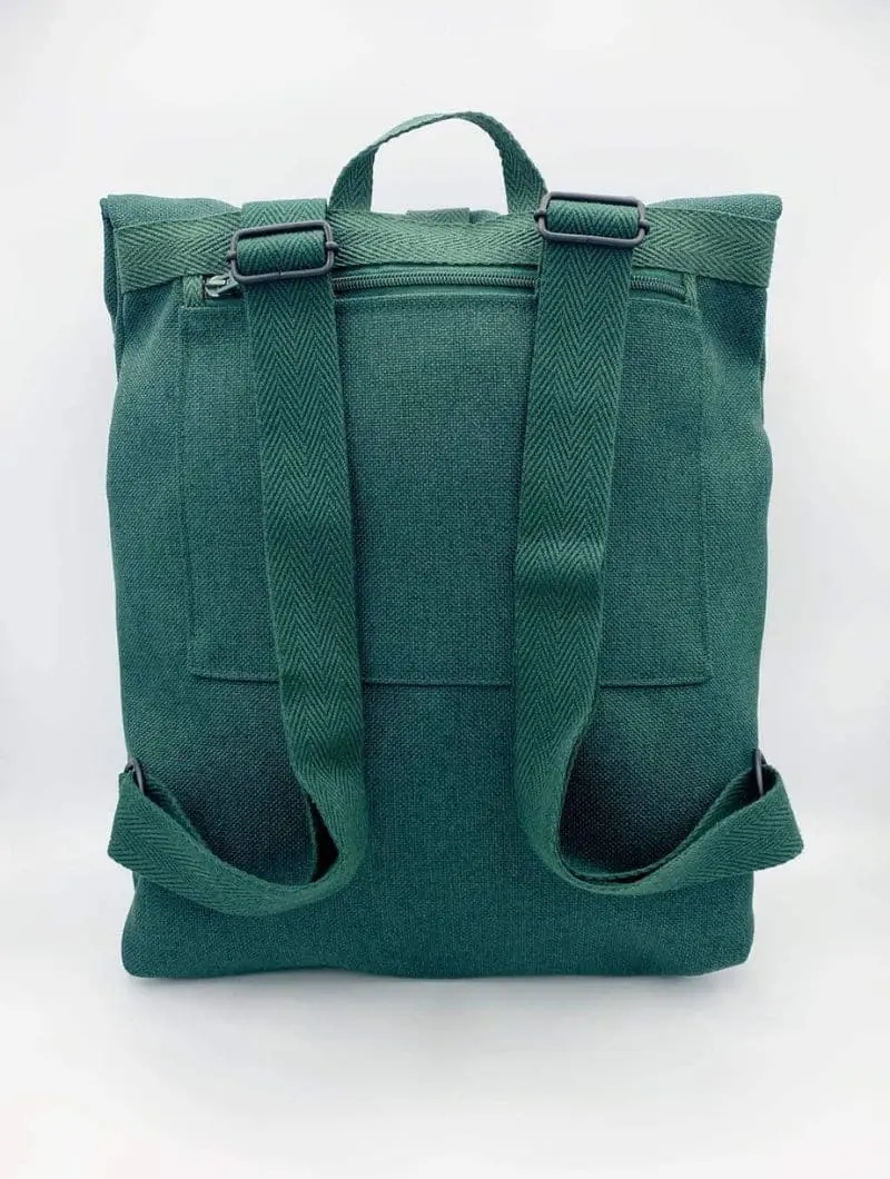 Mochila reciclada de tela verde bosque hecha a mano Fieito