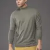 Camiseta de cuello alto para hombre