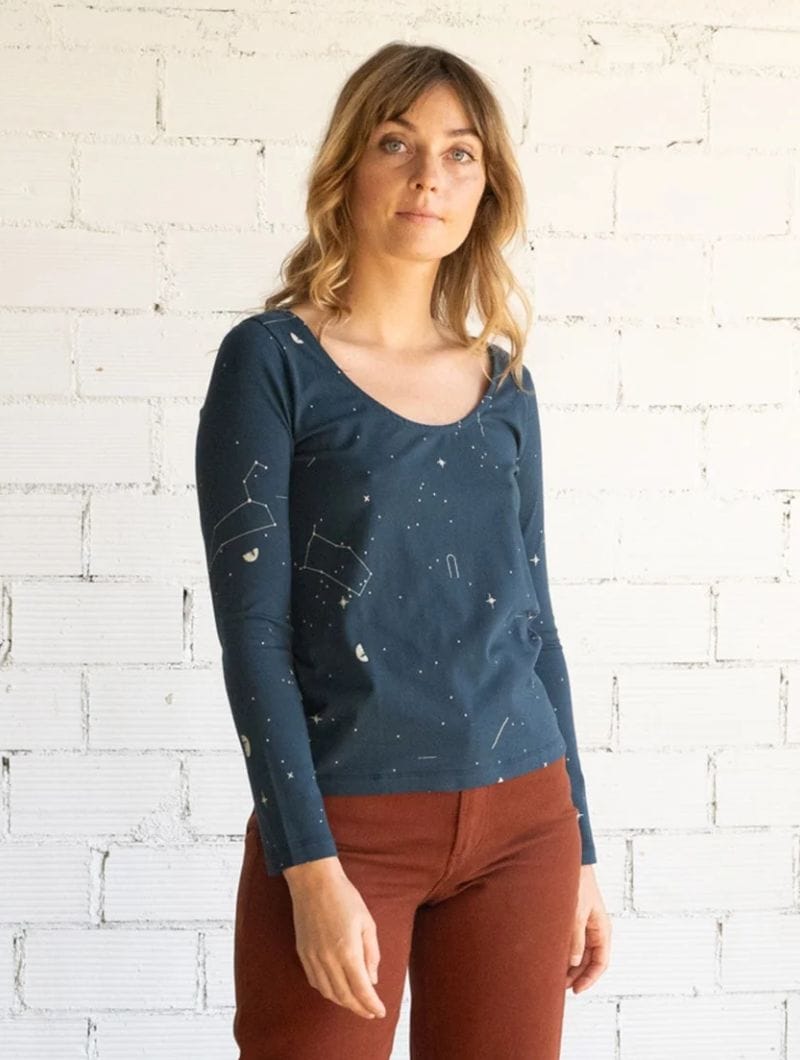 Camiseta manga larga azul constelaciones de algodón orgánico - Imagen 3
