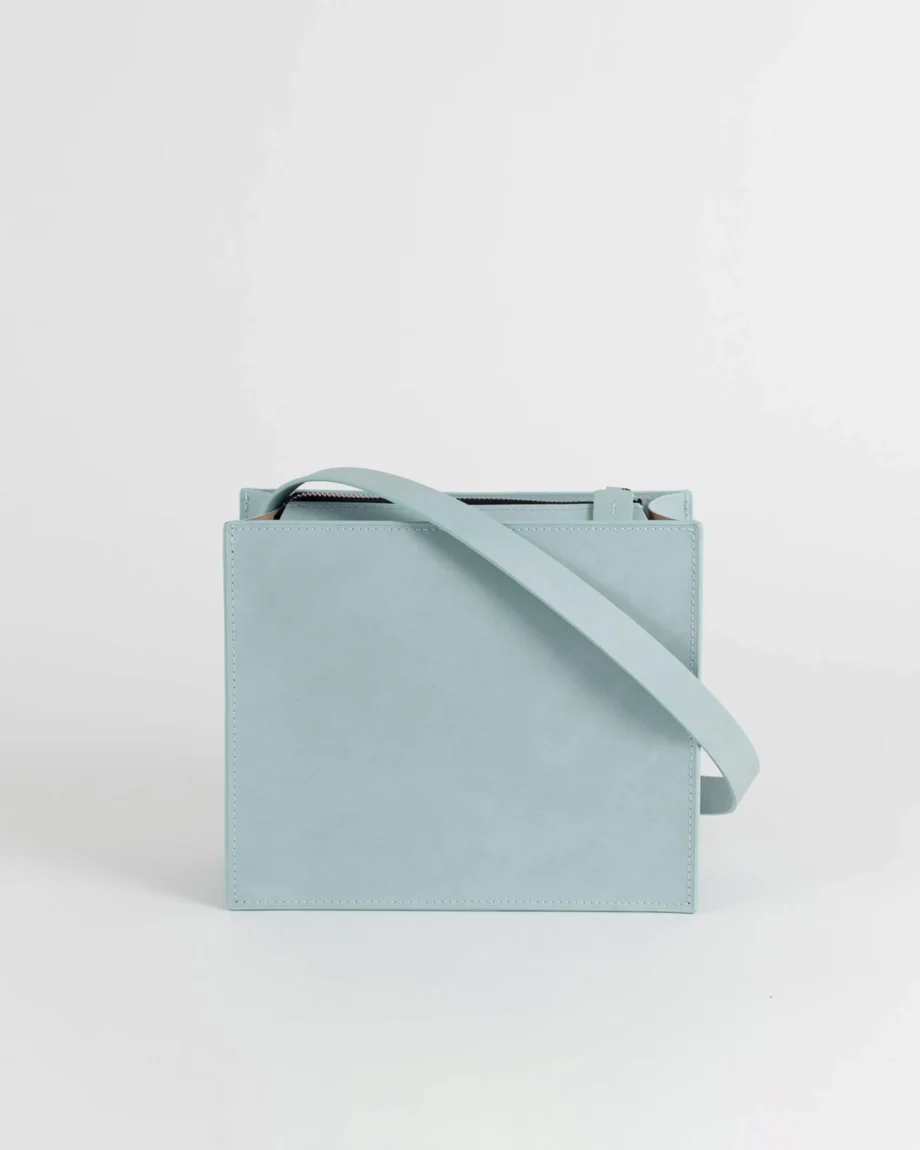 Bolso cuadrado cuero reciclado celeste