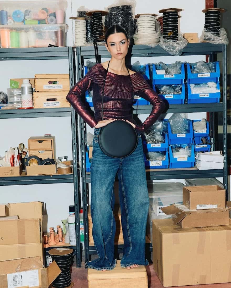 Bolso redondo de cuero reciclado - Imagen 8