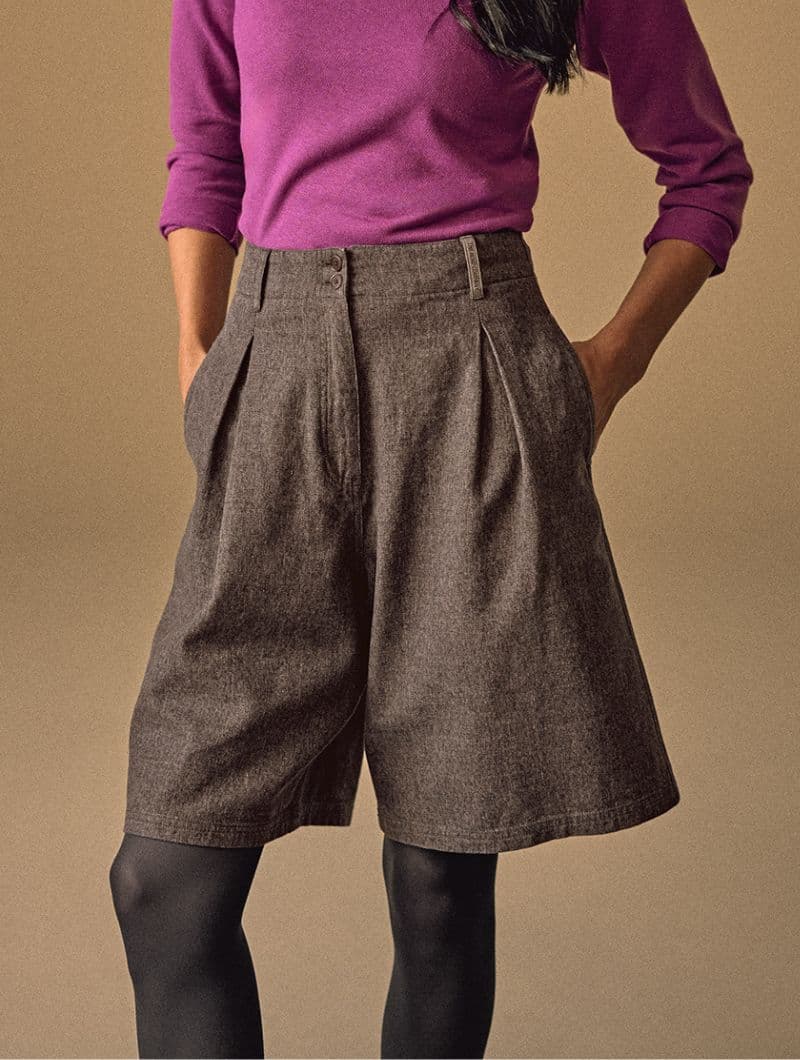 Bermudas oversize mujer de sarga ecológica. Ropa sostenible