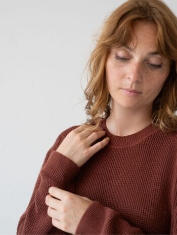 Alternative view of Jersey largo granate para mujer de algodón orgánico