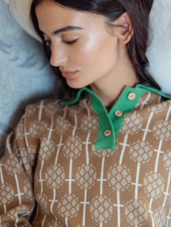 Alternative view of Jersey polo jacquard camel de lana merino