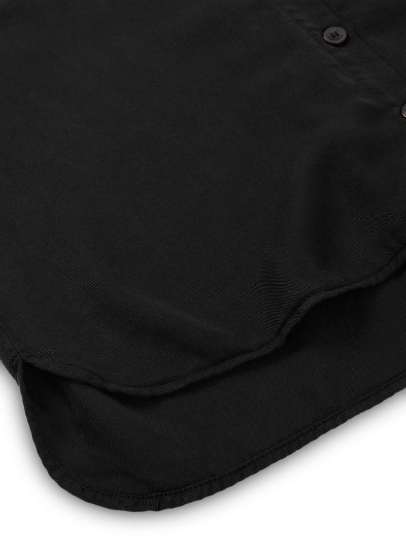 Camisa holgada de color negro 100% tencel - Imagen 6