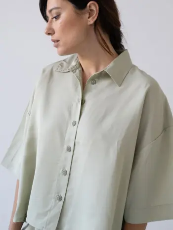 Camisa tencel de manga corta para mujer