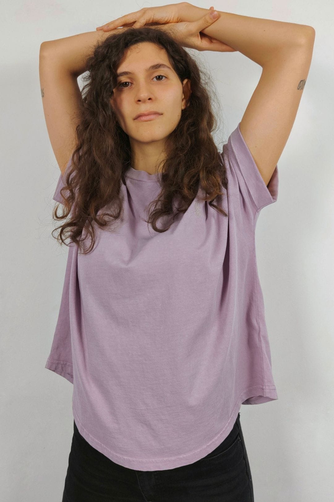 Camiseta orgánica oversize manga murciélago - Imagen 2