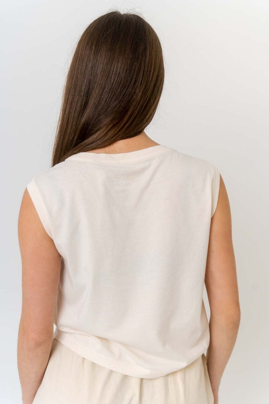 Camiseta crop orgánica sin mangas - Imagen 8