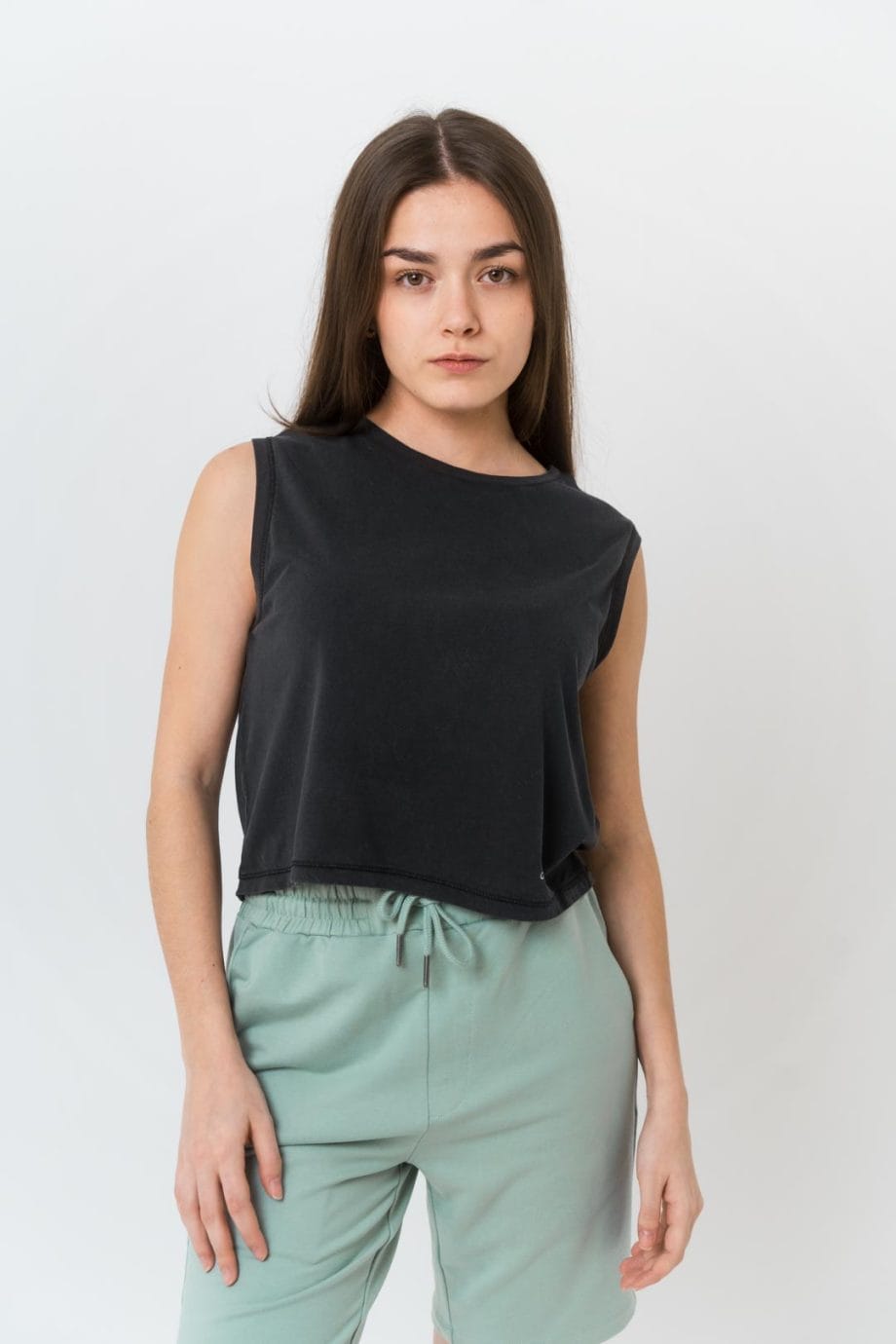 Camiseta crop orgánica sin mangas - Imagen 12