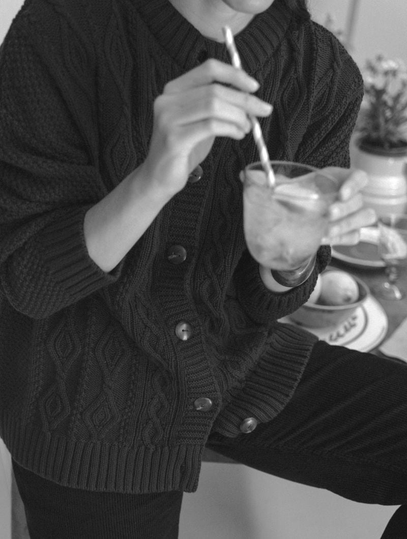 Cárdigan trenzado con botones cereza - Imagen 5