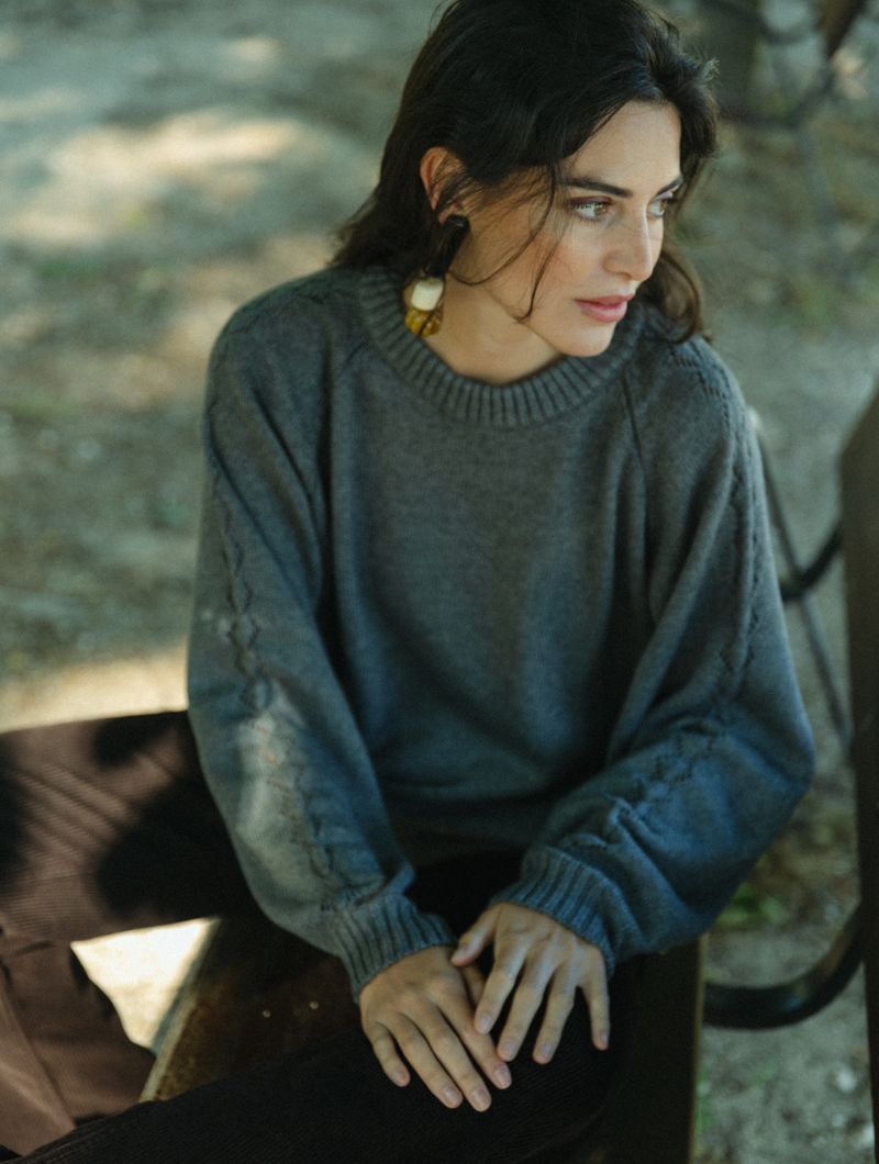 Jersey manga globo con calados de algodón orgánico gris - Imagen 2