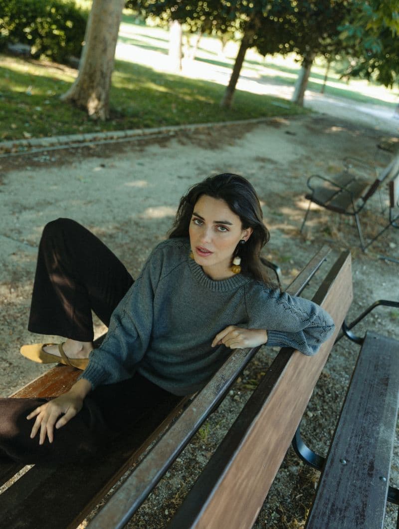 Jersey manga globo con calados de algodón orgánico gris - Imagen 3