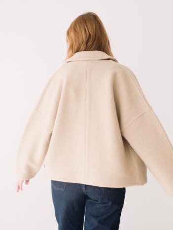 Alternative view of Abrigo corto beige 100% lana merino