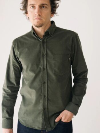Camisa de micropana para hombre hecha con algodón orgánico certificado GOTS en varios colores