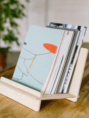 Soporte de madera desmontable para discos de vinilo y libros con inclinación ligera