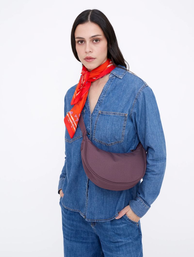 Bolso media luna con cremallera de tejido reciclado - Imagen 13