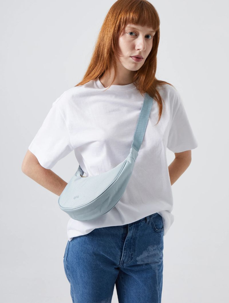 Bolso media luna con cremallera de tejido reciclado - Imagen 16