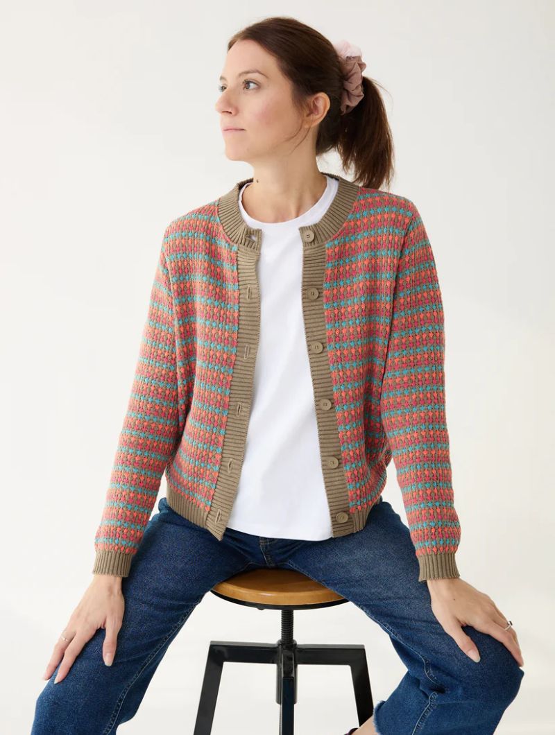 Cárdigan arena con relieve multicolor para mujer - Imagen 3
