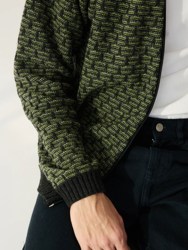 Chaqueta de punto geométrico y cuello alto para hombre - Imagen 4