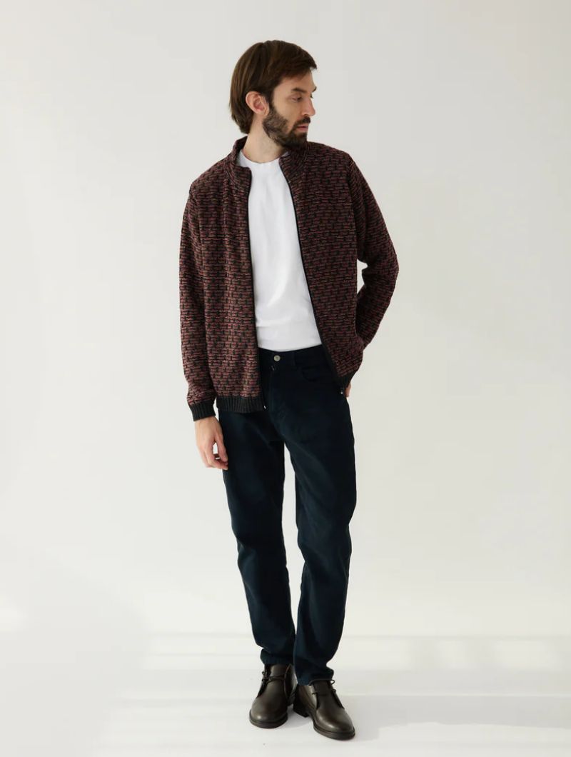 Chaqueta de punto geométrico y cuello alto para hombre - Imagen 6