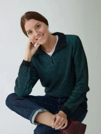 Jersey de media cremallera con cuello alto para mujer hecho con lana regenerada