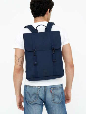 Mochila cuadrada con solapa de tejido reciclado