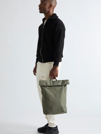 Alternative view of Mochila enrollable dos posiciones de tejido reciclado