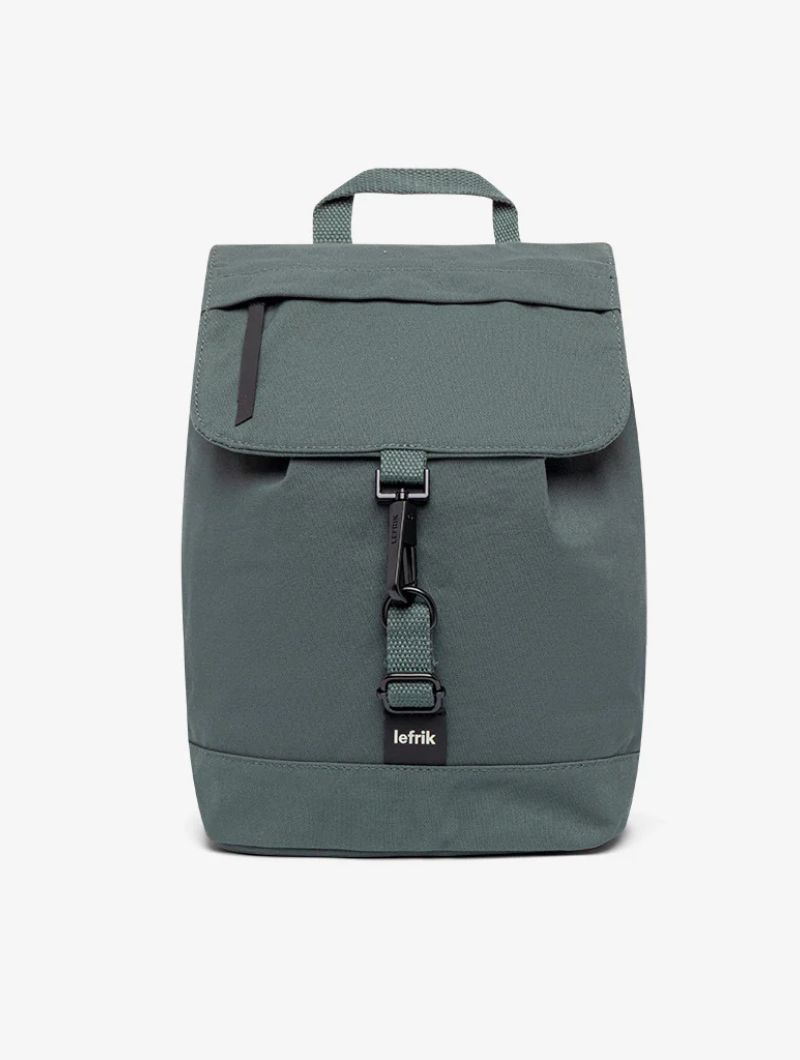 Mochila pequeña con solapa de tejido reciclado - Imagen 35