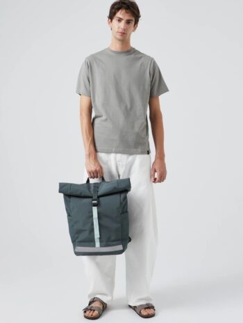 Alternative view of Mochila urbana roll top de tejido reciclado