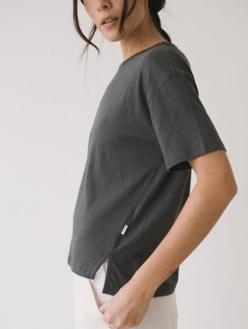 Camiseta lisa de mujer de manga corta en algodón orgánico y tencel