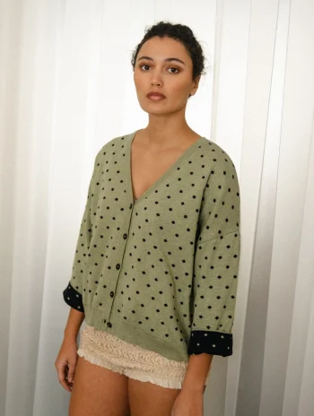 Cárdigan oversize verde laurel diamantes algodón egipcio mujer