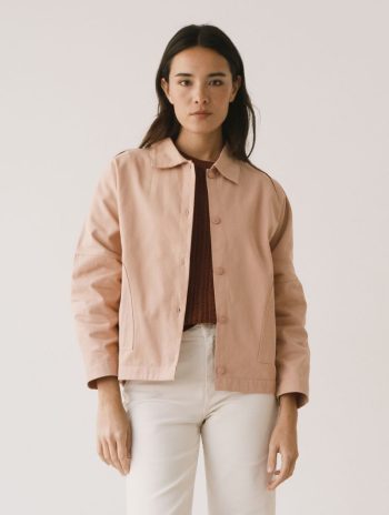 Chaqueta oversize rosa de sarga de algodón orgánico con bolsillos frontales para mujer