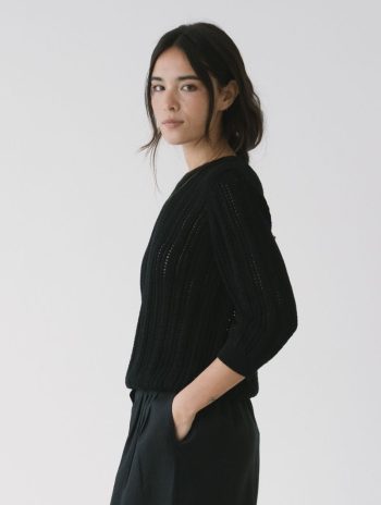 Alternative view of Jersey calado negro de algodón orgánico