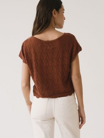 Alternative view of Top calado rojo arcilla de tricot de algodón orgánico