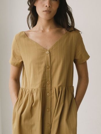 Alternative view of Vestido holgado con botones de algodón orgánico