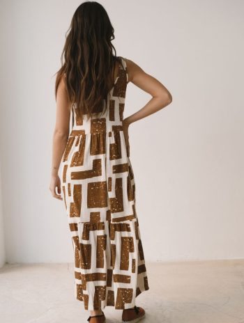 Alternative view of Vestido estampado marrón largo con volantes