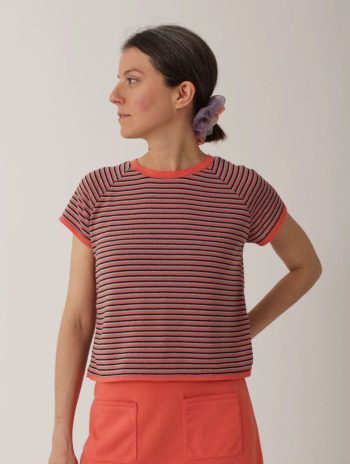 Camiseta de punto a rayas de manga ranglan en tonos salmón