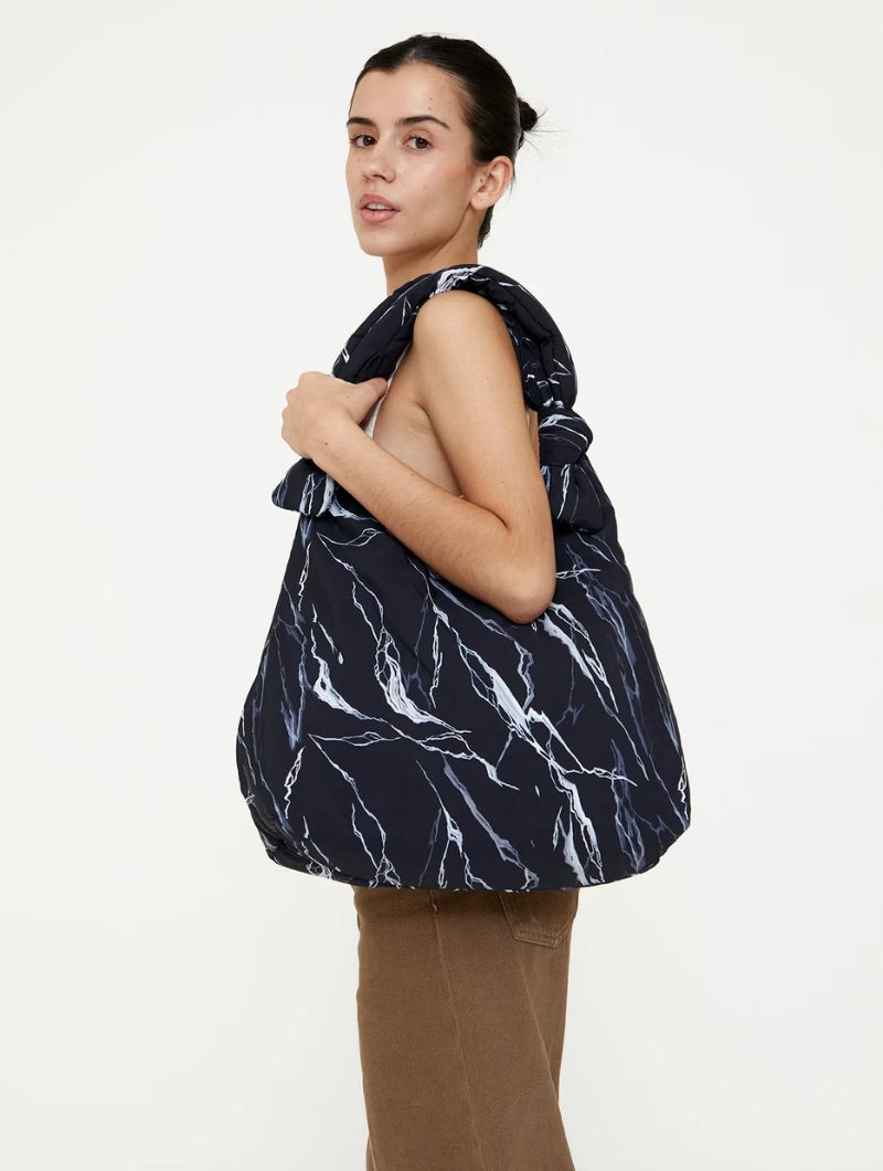 Bolso acolchado con lazos ajustables reciclado - Imagen 9