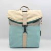Mini mochila reciclada celeste y crema con cierre de cremallera