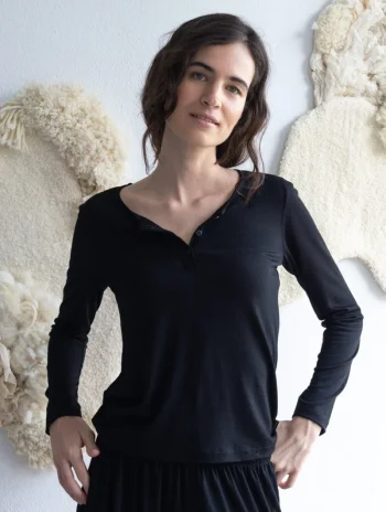 Camiseta cuello panadero gris antracita de lana merino
