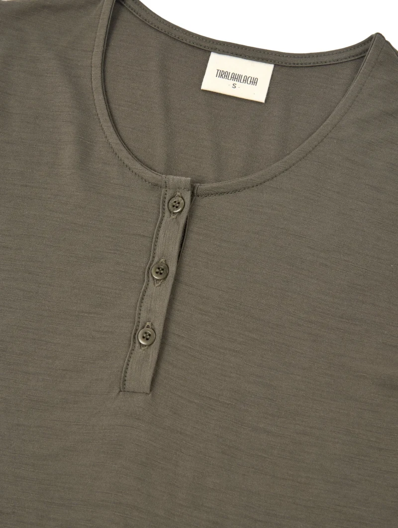 Camiseta cuello panadero verde salvia de lana merino - Imagen 7
