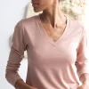 Camiseta de cuello V rosa empolvado de lana merino - Imagen 4