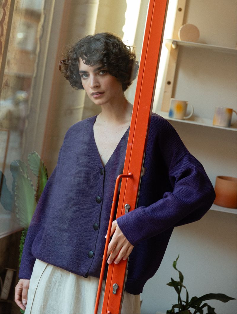 Chaqueta oversize berenjena de lana merino Counting Clouds