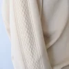 Jersey beige con escote en V de lana merino y cachemir - Imagen 4