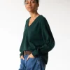 Jersey verde con escote en V de lana merino y cachemir