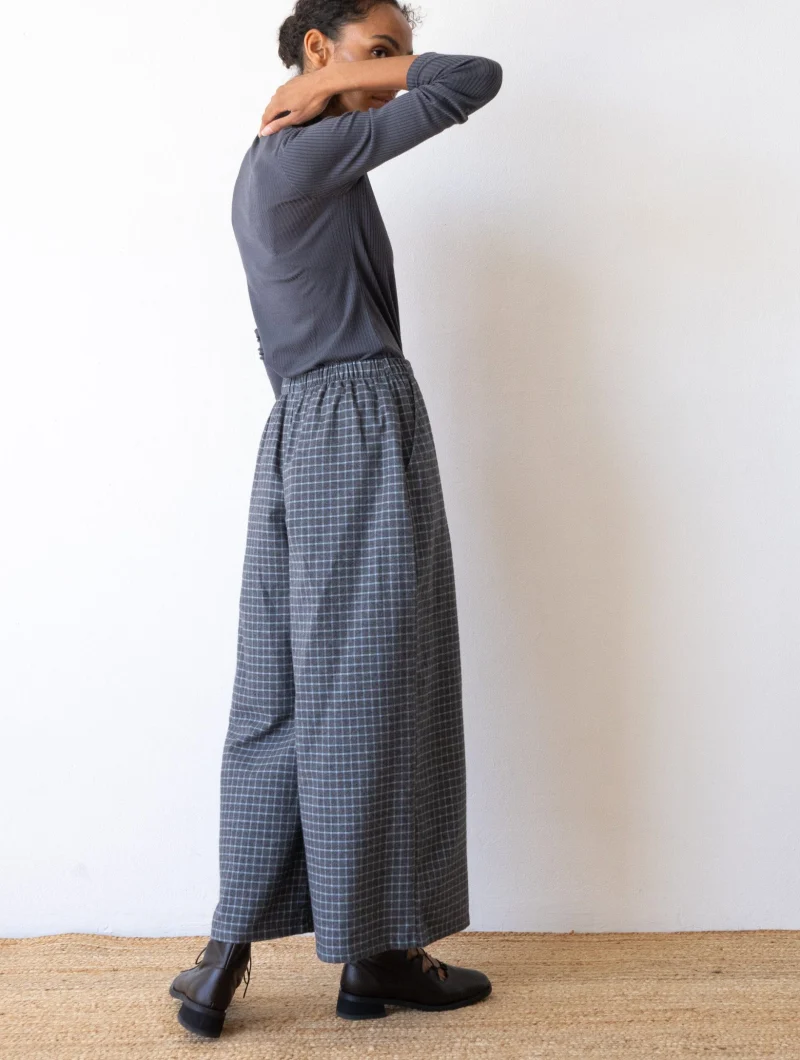 Pantalón ancho azul arándano de algodón orgánico