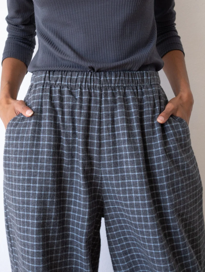 Pantalón ancho azul arándano de algodón orgánico - Imagen 3